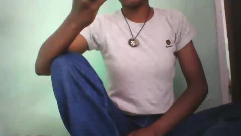 Snapshot of vounialdy chatting on February 8, 9:13 am vounialdy online show from February 8, 9:13 am