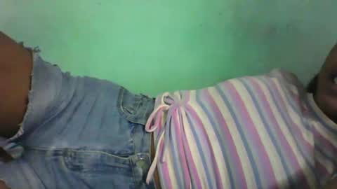 Snapshot of vounialdy chatting on February 28, 6:21 am vounialdy online show from February 28, 6:21 am