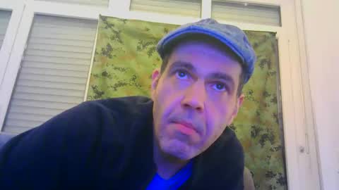 Snapshot of voyeuredeluxe chatting on January 14, 6:08 am voyeuredeluxe online show from January 14, 6:08 am