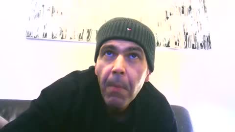 Snapshot of voyeuredeluxe chatting on February 13, 4:58 pm voyeuredeluxe online show from February 13, 4:58 pm