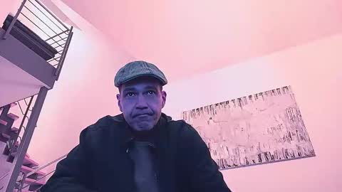 Snapshot of voyeuredeluxe chatting on February 27, 1:49 am voyeuredeluxe online show from February 27, 1:49 am