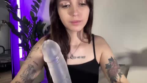 Alice  Before pvt write to me in PM  online show from March 3, 10:42 pm