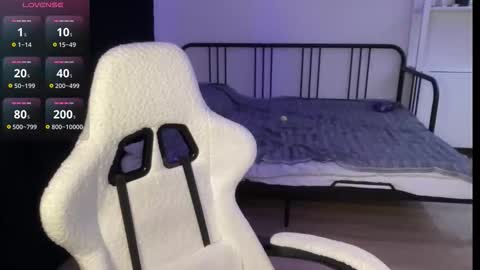 Alice  Before pvt write to me in PM  online show from November 26, 9:16 pm