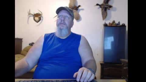 walkingbird online show from October 31, 11:28 pm