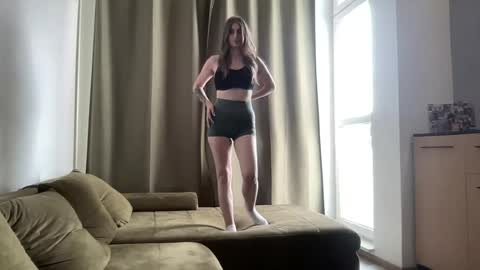 walkiria19 online show from July 4, 1:17 pm