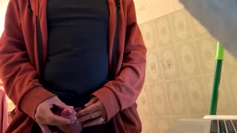 Snapshot of waltbkk chatting on November 3, 11:11 am Walter online show from November 3, 11:11 am