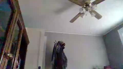 Snapshot of waltbkk chatting on November 21, 6:50 pm Walter online show from November 21, 6:50 pm