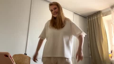 Helen online show from July 3, 7:37 am