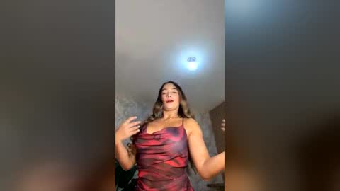 Snapshot of wandathompson_ chatting on July 17, 11:06 am Wanda online show from July 17, 11:06 am