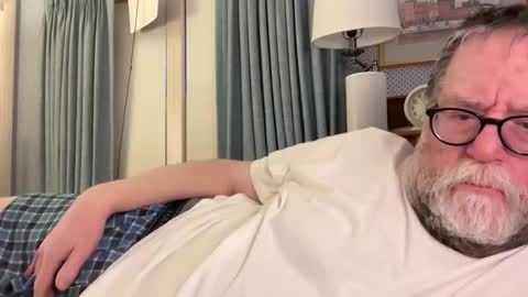 Snapshot of want2bnaked chatting on March 1, 11:12 am want2bnaked online show from March 1, 11:12 am