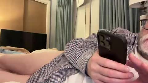 Snapshot of want2bnaked chatting on March 4, 1:55 am want2bnaked online show from March 4, 1:55 am