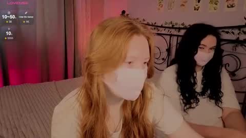 lira and flo online show from February 11, 7:13 am