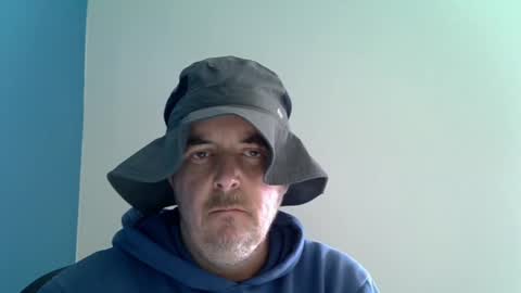 Snapshot of watchmewank40 chatting on March 3, 12:27 pm Davey online show from March 3, 12:27 pm