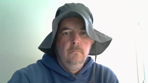 Snapshot of watchmewank40 chatting on March 5, 10:11 am Davey online show from March 5, 10:11 am