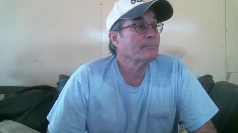 Snapshot of wbfarm chatting on March 17, 9:51 pm WB Farm online show from March 17, 9:51 pm