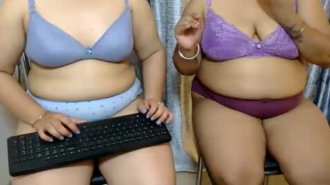 khushiwife kabirhubby kavyasexy gf online show from June 8, 12:27 pm