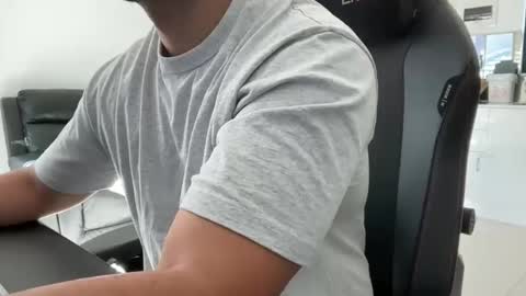 Weapon X online show from February 17, 10:36 pm