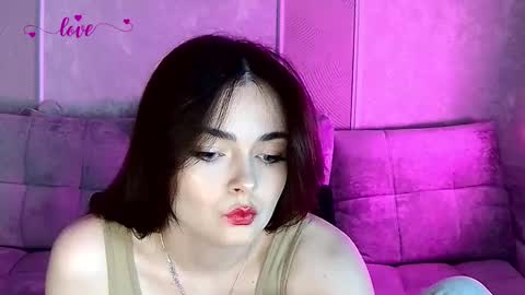 Snapshot of weareyoursun chatting on March 5, 3:18 pm Alice online show from March 5, 3:18 pm