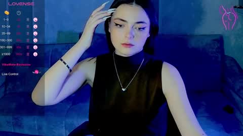 Snapshot of weareyoursun chatting on March 8, 8:14 pm Alice online show from March 8, 8:14 pm