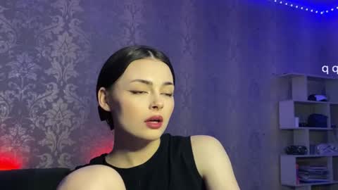 Snapshot of weareyoursun chatting on February 14, 6:04 pm Alice online show from February 14, 6:04 pm