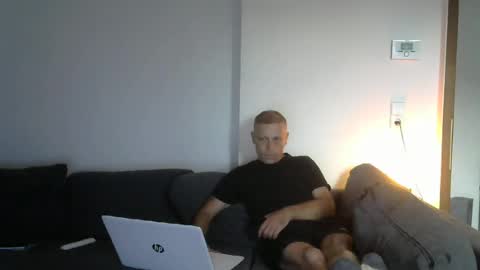 weberbenny online show from July 1, 4:29 pm