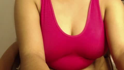 mina online show from April 14, 4:24 pm