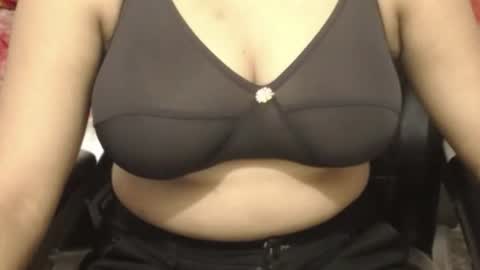 mina online show from August 2, 2:59 pm