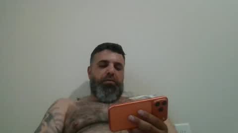 Snapshot of weezy210 chatting on June 12, 11:46 pm Weezy online show from June 12, 11:46 pm