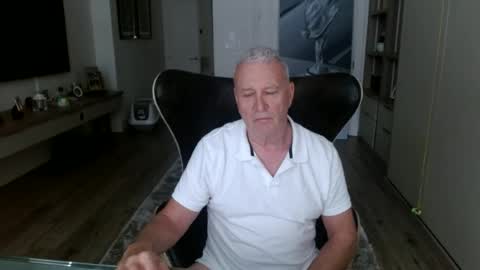 Exhibitionist online show from July 5, 7:21 pm