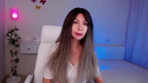 Wendi Foster online show from December 17, 6:58 pm