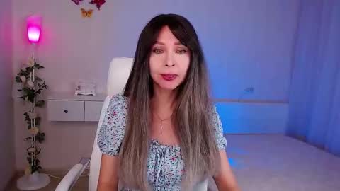 Wendi Foster online show from December 19, 7:21 pm