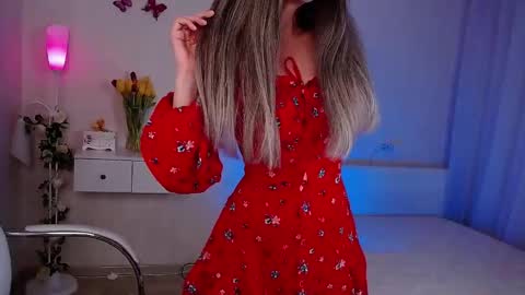 Wendi Foster online show from February 17, 7:42 pm