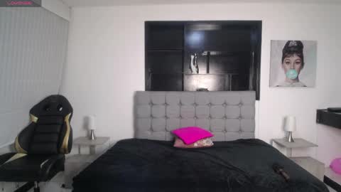 wendy_1_ online show from May 24, 8:25 pm