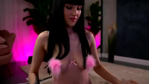 Wendy online show from April 4, 8:06 pm