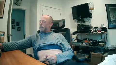 weseeyouwatching online show from November 18, 7:51 pm