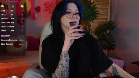 little girl who is always rightLisa online show from April 14, 1:55 am