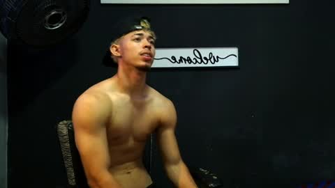 wesley_77 online show from May 26, 4:25 pm