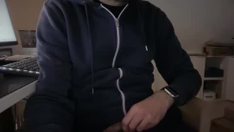 wet_adidasboy online show from December 19, 7:04 am