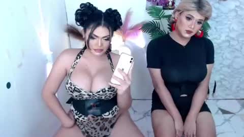 Snapshot of wetandwild10inches chatting on June 22, 2:47 pm Dior Anderson online show from June 22, 2:47 pm