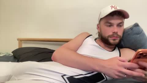 weteddy online show from July 25, 7:33 pm