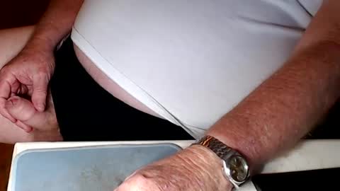 Snapshot of wetroller chatting on July 16, 7:47 am Wetroller online show from July 16, 7:47 am