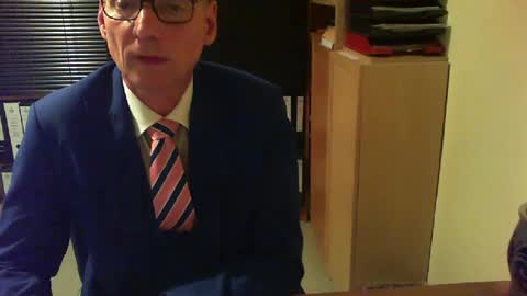 Snapshot of wetsuitedman chatting on June 19, 5:39 pm Franz online show from June 19, 5:39 pm
