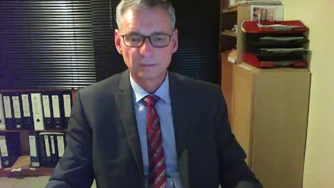 Snapshot of wetsuitedman chatting on July 8, 6:34 pm Franz online show from July 8, 6:34 pm