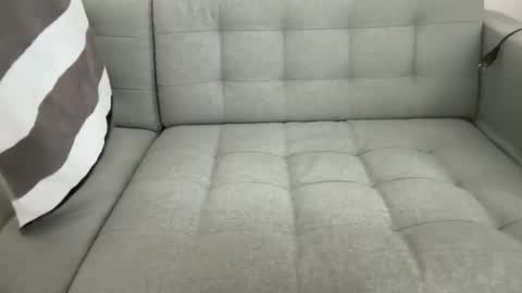 white_bubble online show from April 4, 9:07 am