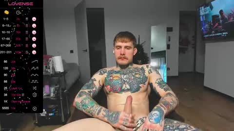 Max online show from December 15, 1:11 pm