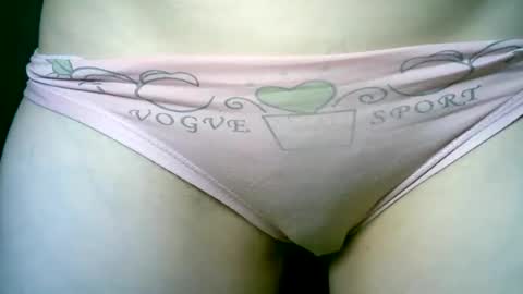Snapshot of whiteapsara chatting on July 15, 3:50 pm Love online show from July 15, 3:50 pm