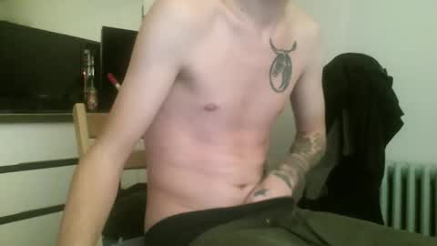 whiteboyslim21 online show from March 1, 11:51 pm