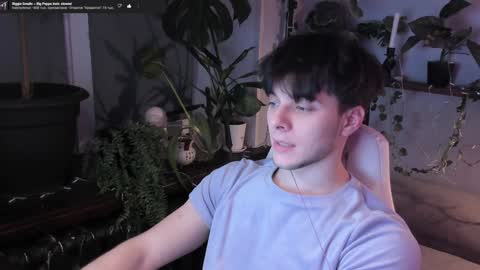 Gus online show from December 22, 8:58 pm