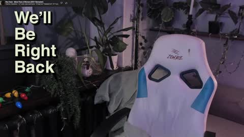 Gus online show from December 24, 9:33 pm