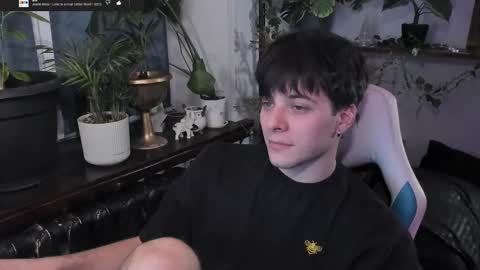 Gus online show from February 9, 9:39 pm